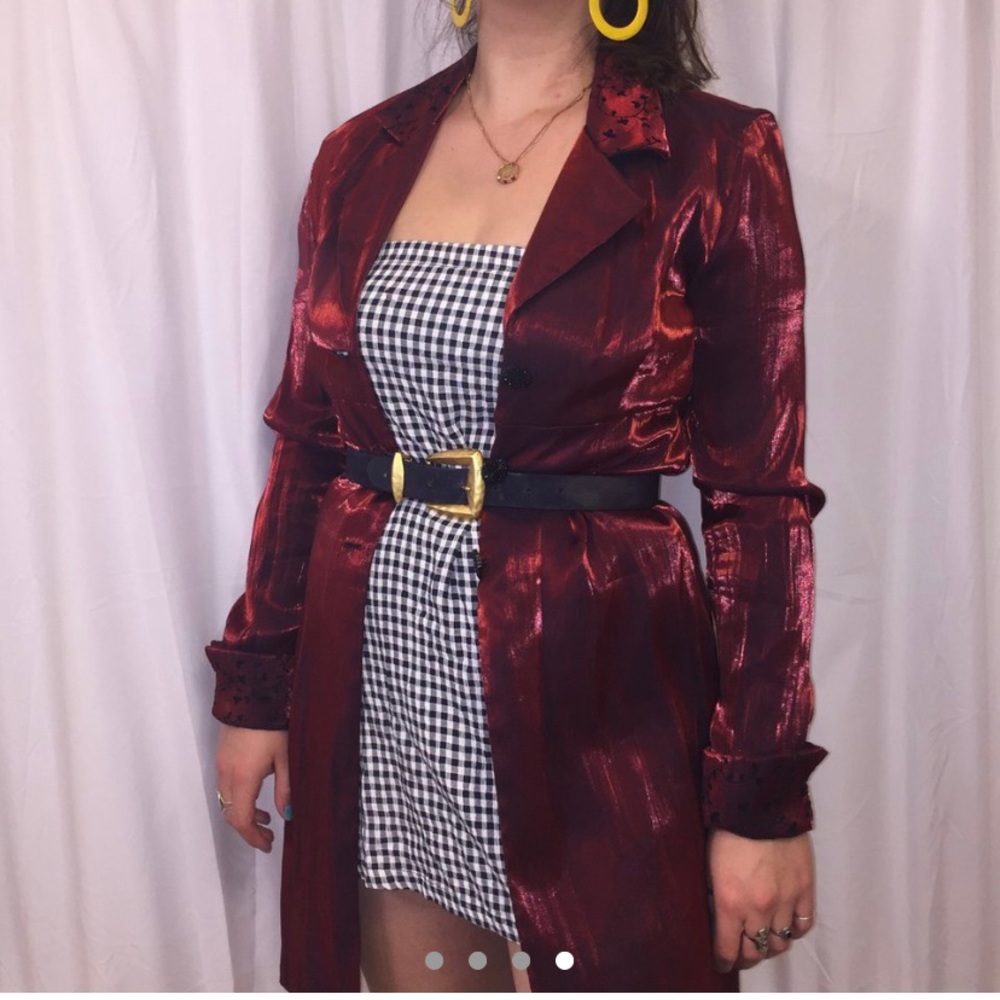 Maroon duster